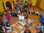 Návštěva školáků ve školce